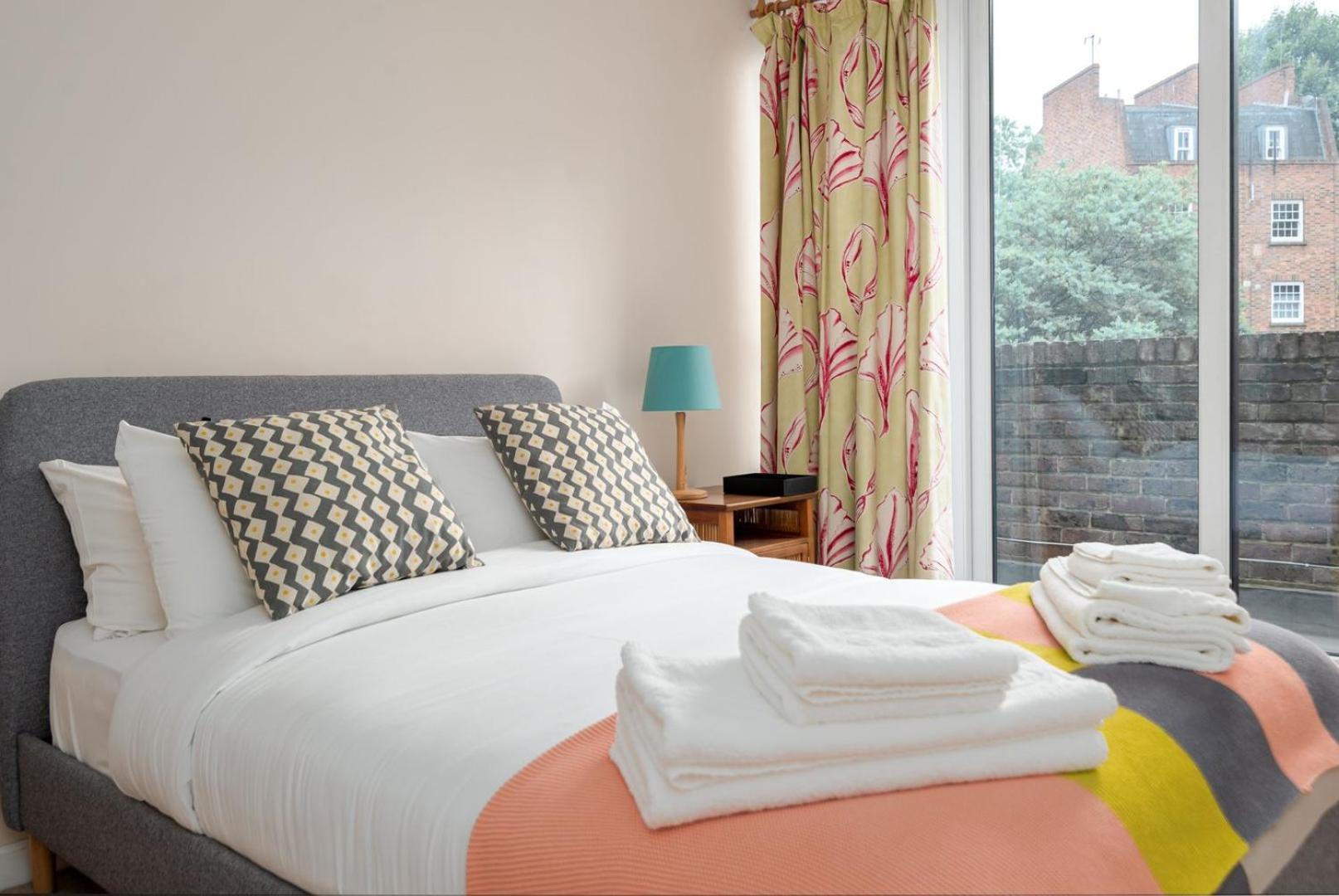 Appartement Guestready - Lovely Ground Floor Duplex With Patio In Southbank à Londres Extérieur photo