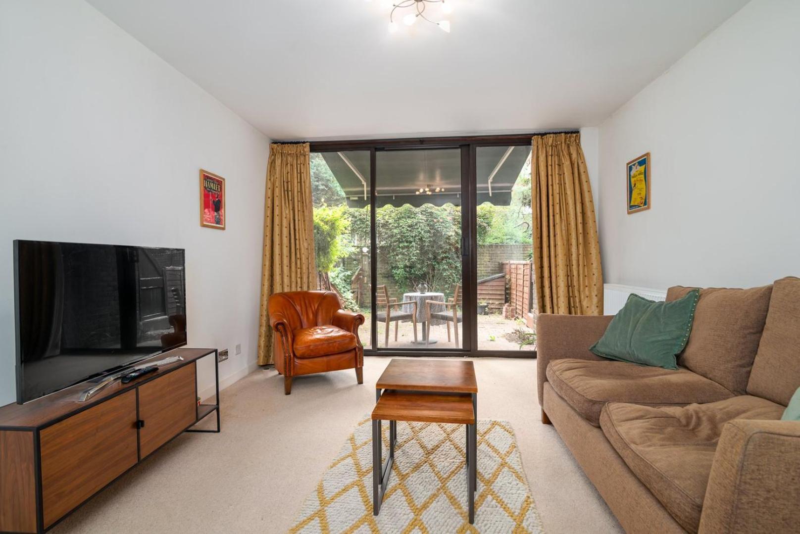 Appartement Guestready - Lovely Ground Floor Duplex With Patio In Southbank à Londres Extérieur photo