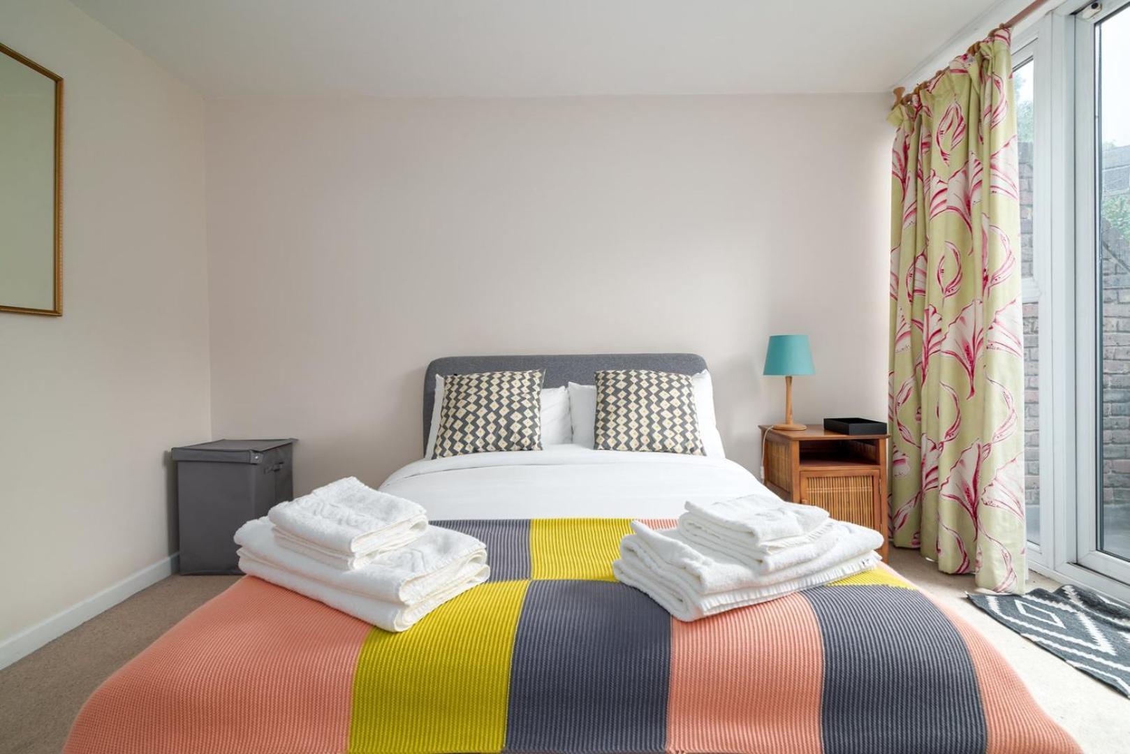 Appartement Guestready - Lovely Ground Floor Duplex With Patio In Southbank à Londres Extérieur photo